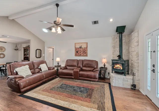 Photo 4 of Single family home for sale at 108 Forehand Dr, Trinidad, TX 75163 | MLS# 21129904 | Listing updated on 2026-09-28