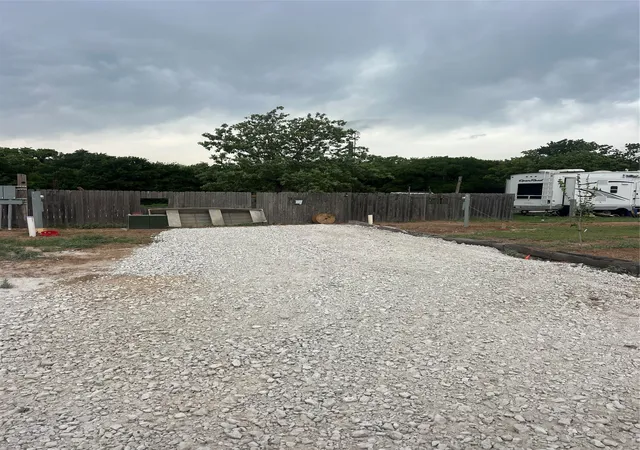 Photo 4 of Sale Pending at 431 Hcr 2105 Loop N, Whitney, TX 76692 | MLS# 21238642 | Listing updated on 2026-08-24