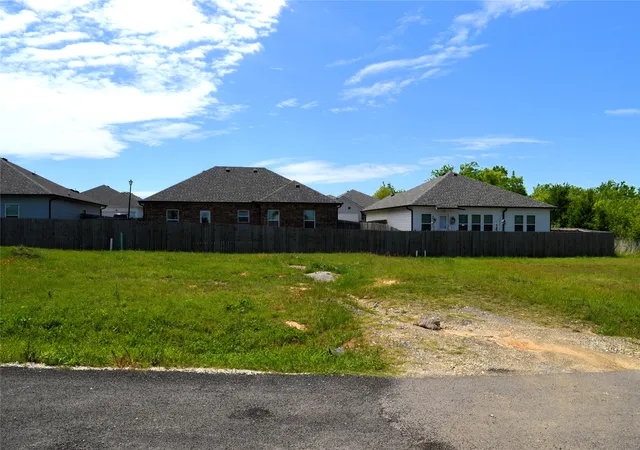 Photo 3 of Land for sale at 309 Rike Rd, Mabank, TX 75147 | MLS# 21238686 | Listing updated on 2026-10-03