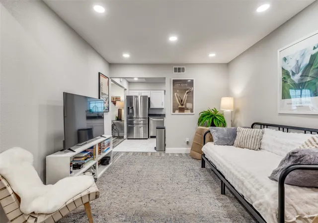 Homes for sale in Dallas, TX | 5818 E University Blvd #236, Dallas, TX 75206 | MLS# 21238652