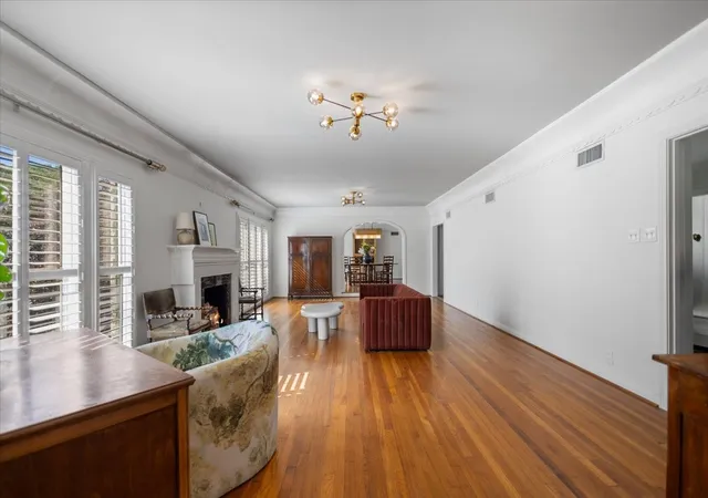 Photo 3 of Single family home for sale at 1420 S Donnybrook Ave, Tyler, TX 75701 | MLS# 21235966 | Listing updated on 2026-07-11