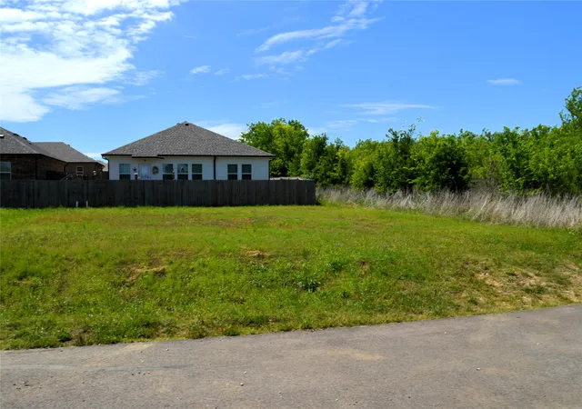 Photo 3 of Land for sale at 311 Rike Rd, Mabank, TX 75147 | MLS# 21238725 | Listing updated on 2026-10-03