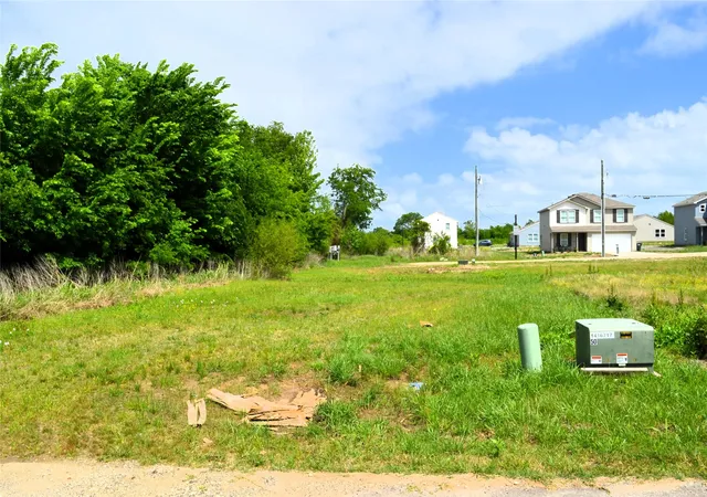 Photo 2 of Land for sale at 314 Rike Rd, Mabank, TX 75147 | MLS# 21238768 | Listing updated on 2026-10-03