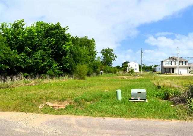 Photo 3 of Land for sale at 314 Rike Rd, Mabank, TX 75147 | MLS# 21238768 | Listing updated on 2026-10-03