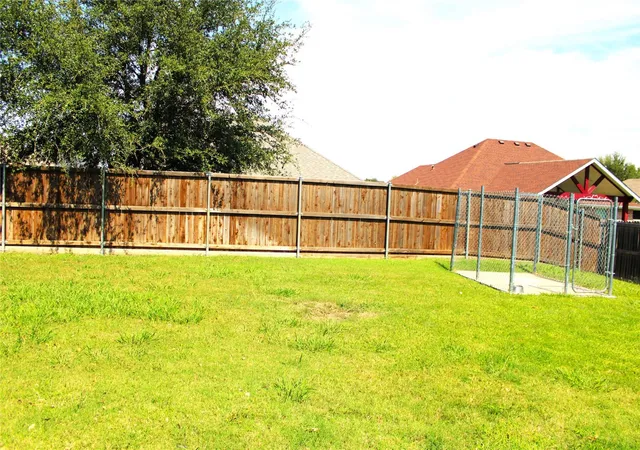 Photo 3 of Single family home for sale at 118 Scarlet Vw, Anna, TX 75409 | MLS# 21238834 | Listing updated on 2026-08-03