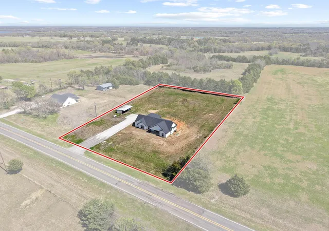 Photo 2 of Single family home for sale at 14457 E Fm 1396, Windom, TX 75492 | MLS# 21238738 | Listing updated on 2026-08-27