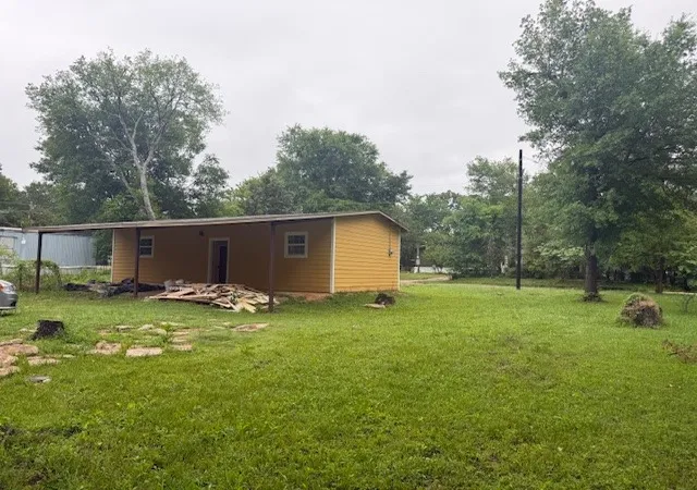 Photo 1 of Single family home for sale at 104 N Oak Tree Rd, Kemp, TX 75143 | MLS# 21236295 | Listing updated on 2026-07-10