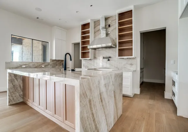 Photo 3 of Single family home for sale at 915 Vaquero Wy, Allen, TX 75002 | MLS# 21208747 | Listing updated on 2026-08-28