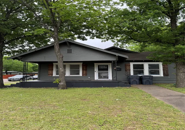 Photo 1 of Single family home for sale at 2300 Lyle Ave, Waco, TX 76708 | MLS# 21238010 | Listing updated on 2026-09-25
