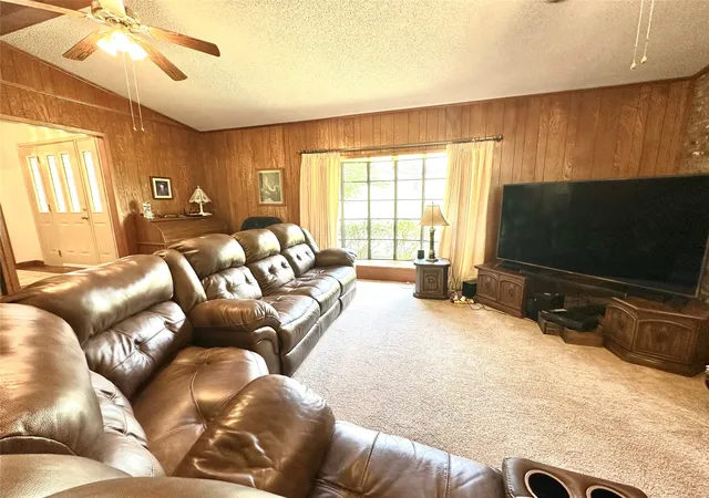 Homes for sale in Comanche, TX | 500 Apache Trl, Comanche, TX 76442 | MLS# 21239031