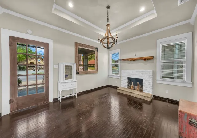 Photo 3 of Single family home for sale at 900 E Hubbard St, Mineral Wells, TX 76067 | MLS# 21231886 | Listing updated on 2026-08-17