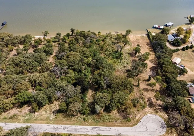 1st image of 8967 Southern Shore Ct, Kemp, TX 75143 | MLS# 21239122