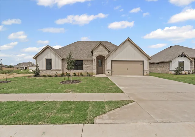 Homes for sale in Springtown, TX | 725 Jameson St, Springtown, TX 76082 | MLS# 21238170