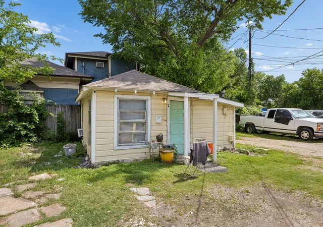 15th image of 5200 5210 Reiger Ave, Dallas, TX 75214 | MLS# 21238074