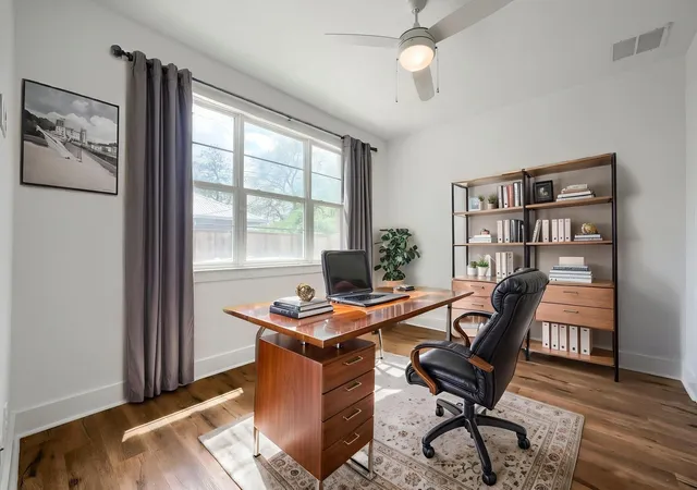 Listing Photo 4 - Condo for sale in building located at 13325 Bee St, Farmers Branch, TX 75234 - Unit #406