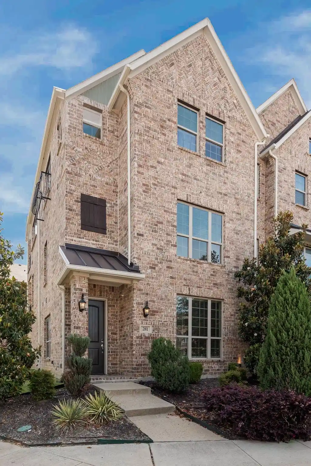 Photo 1 of Townhouse for sale at 281 Scotia St, Lewisville, TX 75056 | MLS# 21239295 | Listing updated on 2026-10-29