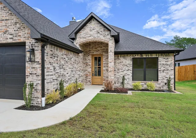 Homes for sale in Athens, TX | 6417 Mill Run Rd, Athens, TX 75751 | MLS# 21238705