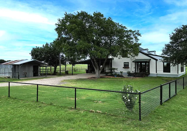 Homes for sale in Kaufman, TX | 5974 County Road 4100, Kaufman, TX 75142 | MLS# 21214419