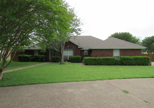 Photo 1 of Sale Pending at 710 N Robinson Rd, Robinson, TX 76706 | MLS# 21238372 | Listing updated on 2026-07-17