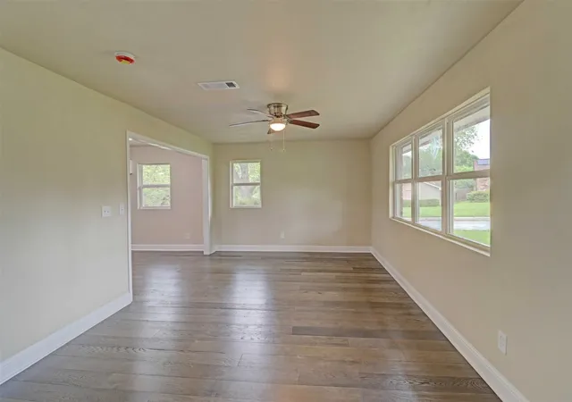 Photo 4 of Sale Pending at 1245 Whispering Ct, Dallas, TX 75241 | MLS# 21234399 | Listing updated on 2026-08-25