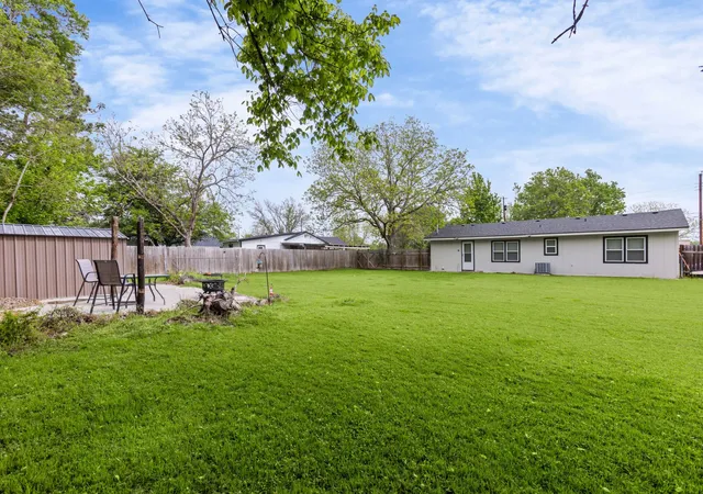 27th image of 1401 Kilgore Ln, Waco, TX 76705 | MLS# 21233317