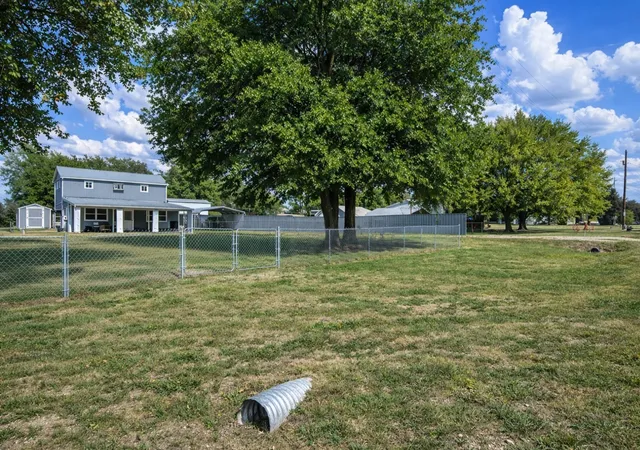 Photo 2 of Single family home for sale at 400 Comanche, Quitman, TX 75783 | MLS# 21238875 | Listing updated on 2026-07-20