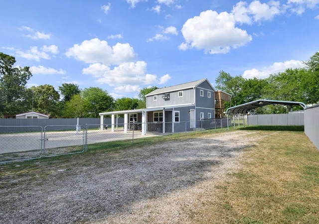 Photo 3 of Single family home for sale at 400 Comanche, Quitman, TX 75783 | MLS# 21238875 | Listing updated on 2026-07-20