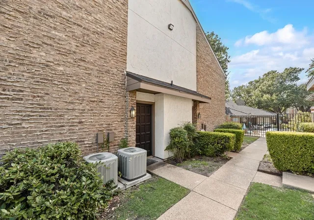 Photo 1 of Condo for sale at 333 Melrose Dr #3B, Richardson, TX 75080 | MLS# 21239833 | Listing updated on 2026-08-24