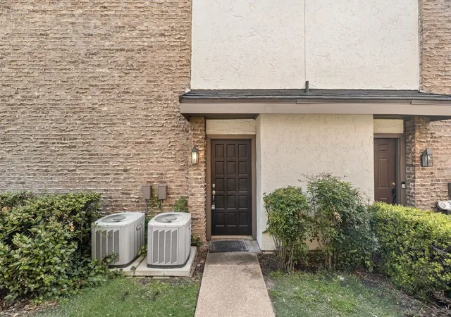 Photo 2 of Condo for sale at 333 Melrose Dr #3B, Richardson, TX 75080 | MLS# 21239833 | Listing updated on 2026-08-24