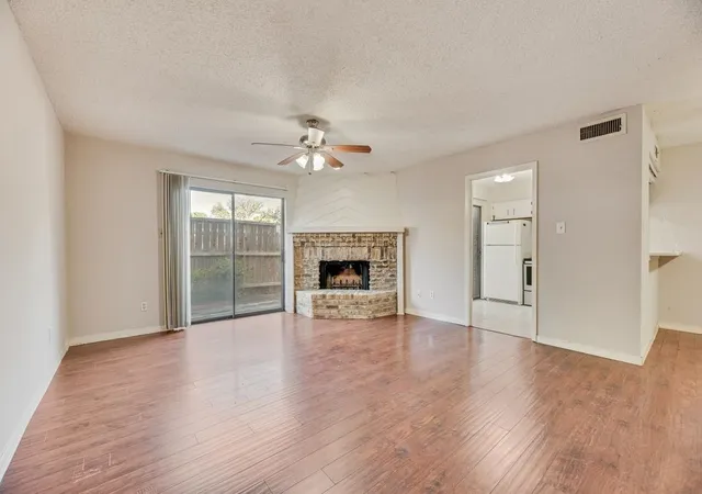 Photo 4 of Condo for sale at 333 Melrose Dr #3B, Richardson, TX 75080 | MLS# 21239833 | Listing updated on 2026-08-24