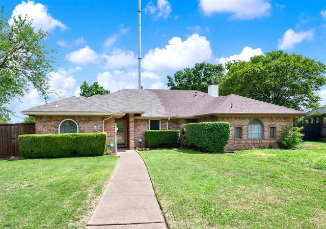 Homes for sale in Mesquite, TX | 4509 Club Estate Pl, Mesquite, TX 75150 | MLS# 21237565