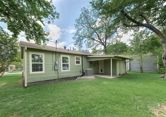 Homes for sale in Kaufman, TX | 205 E 7Th St, Kaufman, TX 75142 | MLS# 21236484