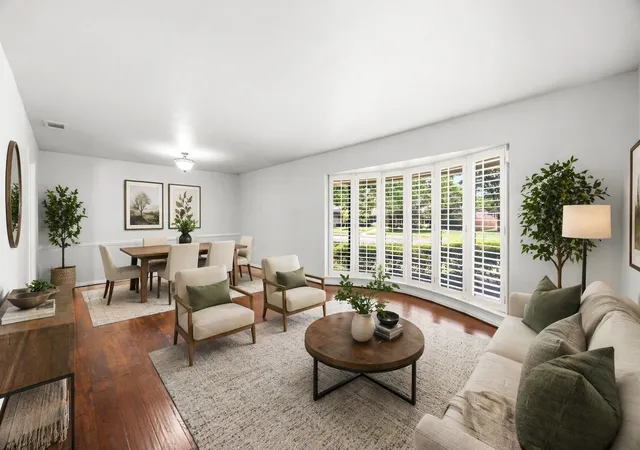 Photo 2 of Sale Pending at 9424 Hunters Creek Dr, Dallas, TX 75243 | MLS# 21238527 | Listing updated on 2026-07-27