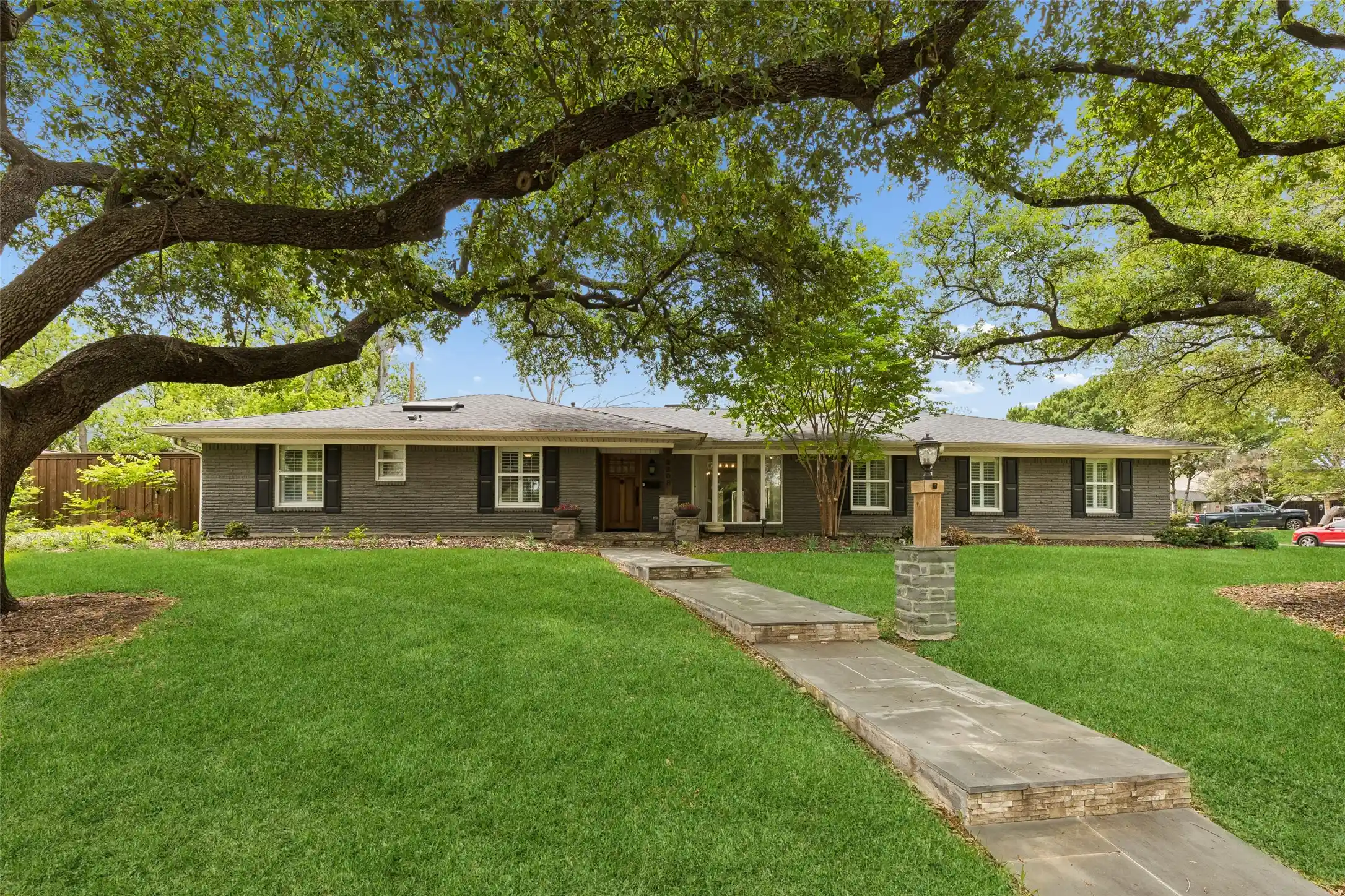 Photo 1 of Single family home for sale at 2808 Reedcroft Dr, Dallas, TX 75234 | MLS# 21234077 | Listing updated on 2026-10-29