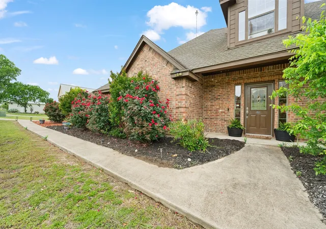 Homes for sale in Cresson, TX | 439 Stone Mountain Court, Cresson, TX 76035 | MLS# 21239660