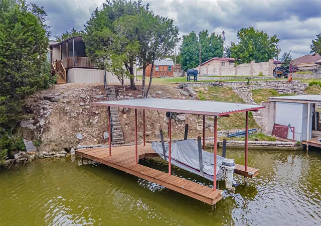 Homes for sale in Granbury, TX | 2717 Creek Dr, Granbury, TX 76048 | MLS# 21238435