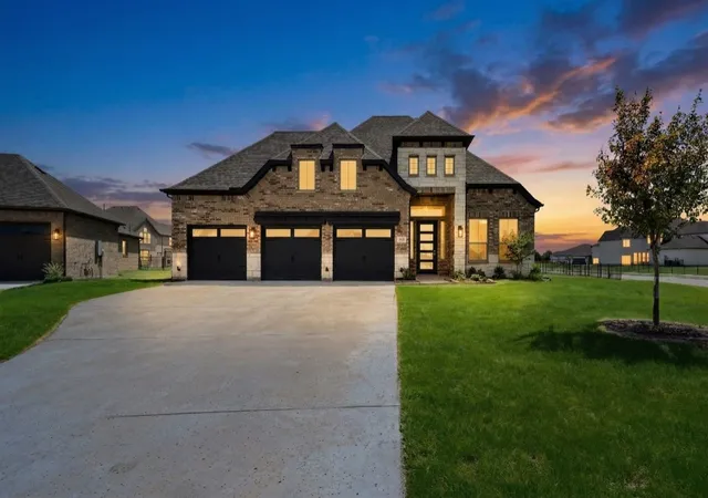 3rd image of 704 Proverbs Ct, Heath, TX 75126 | MLS# 21240010