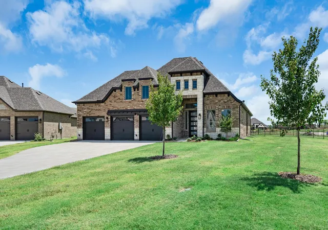 4th image of 704 Proverbs Ct, Heath, TX 75126 | MLS# 21240010