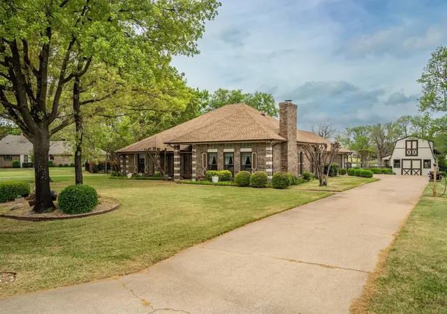 Photo 3 of Sale Pending at 210 N Forest Ln, Double Oak, TX 75077 | MLS# 21239905 | Listing updated on 2026-07-27