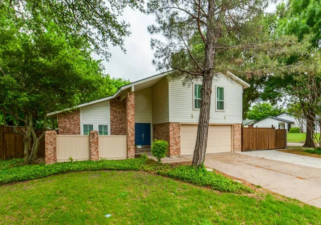 Photo 1 of Single family home for sale at 1700 Aurora Dr, Richardson, TX 75081 | MLS# 21239598 | Listing updated on 2026-07-15