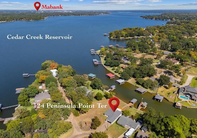 Photo 2 of Single family home for sale at 124 Peninsula Point Ter, Mabank, TX 75156 | MLS# 21240134 | Listing updated on 2026-09-23