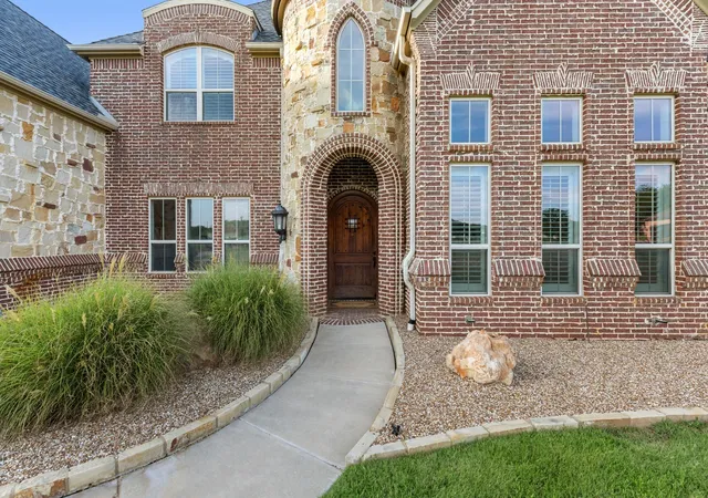 3rd image of 1311 Appaloosa Cir, Argyle, TX 76226 | MLS# 21239924