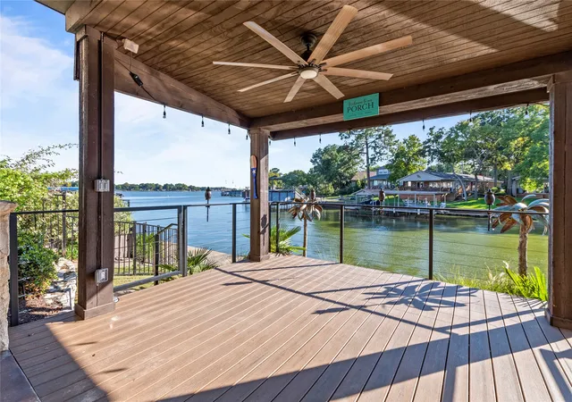 Photo 1 of Townhouse for sale at 124 Marina Dr, Mabank, TX 75156 | MLS# 21235258 | Listing updated on 2026-07-22