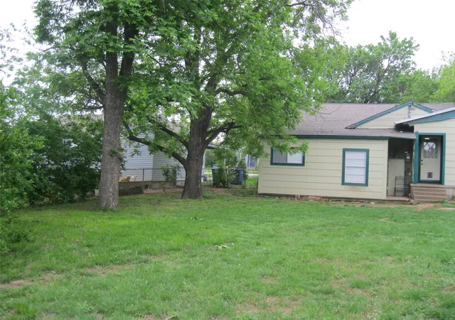 Homes for sale in Breckenridge, TX | 1206 W Dyer St, Breckenridge, TX 76424 | MLS# 21237978