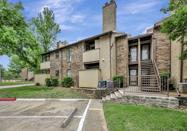 1st image of 1209 Calico Ln #2415, Arlington, TX 76011 | MLS# 21231333