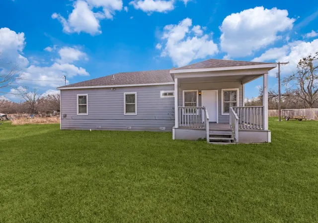 Single family home for sale at 711 S 3Rd Ave E, Dawson, TX 76639 | MLS# 21238957