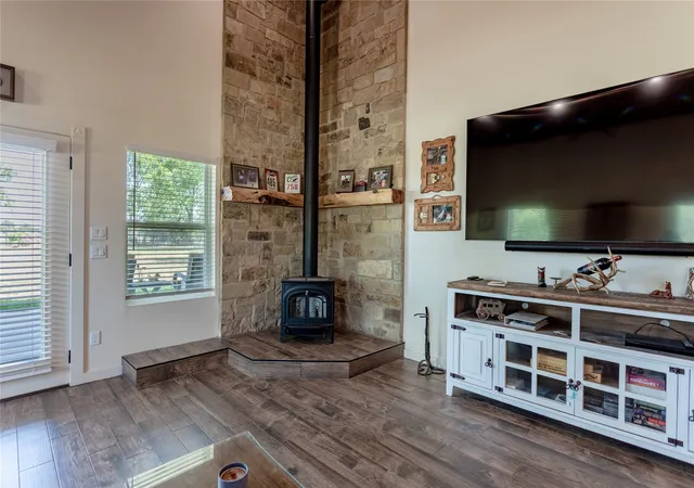 Homes for sale in Woodway, TX | 107 Camino Del Rosas, Woodway, TX 76712 | MLS# 21237236