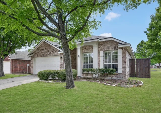 Photo 2 of Sale Pending at 1369 Royal Oaks Dr, Frisco, TX 75036 | MLS# 21237593 | Listing updated on 2026-07-06