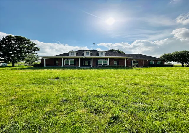 Photo 1 of Single family home for sale at 16547 State Hwy 205, Terrell, TX 75160 | MLS# 21239642 | Listing updated on 2026-09-28