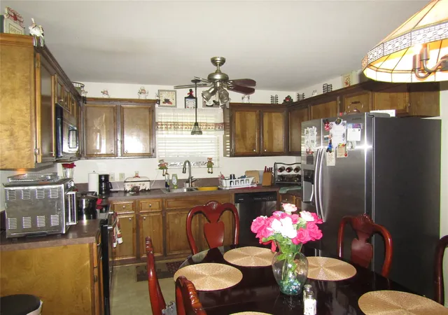 Homes for sale in Corsicana, TX | 109 E Drane Ave, Corsicana, TX 75110 | MLS# 21240173